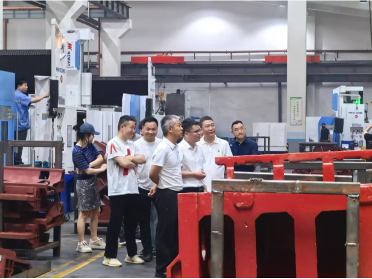 砚山县领导一行来公司考察指导